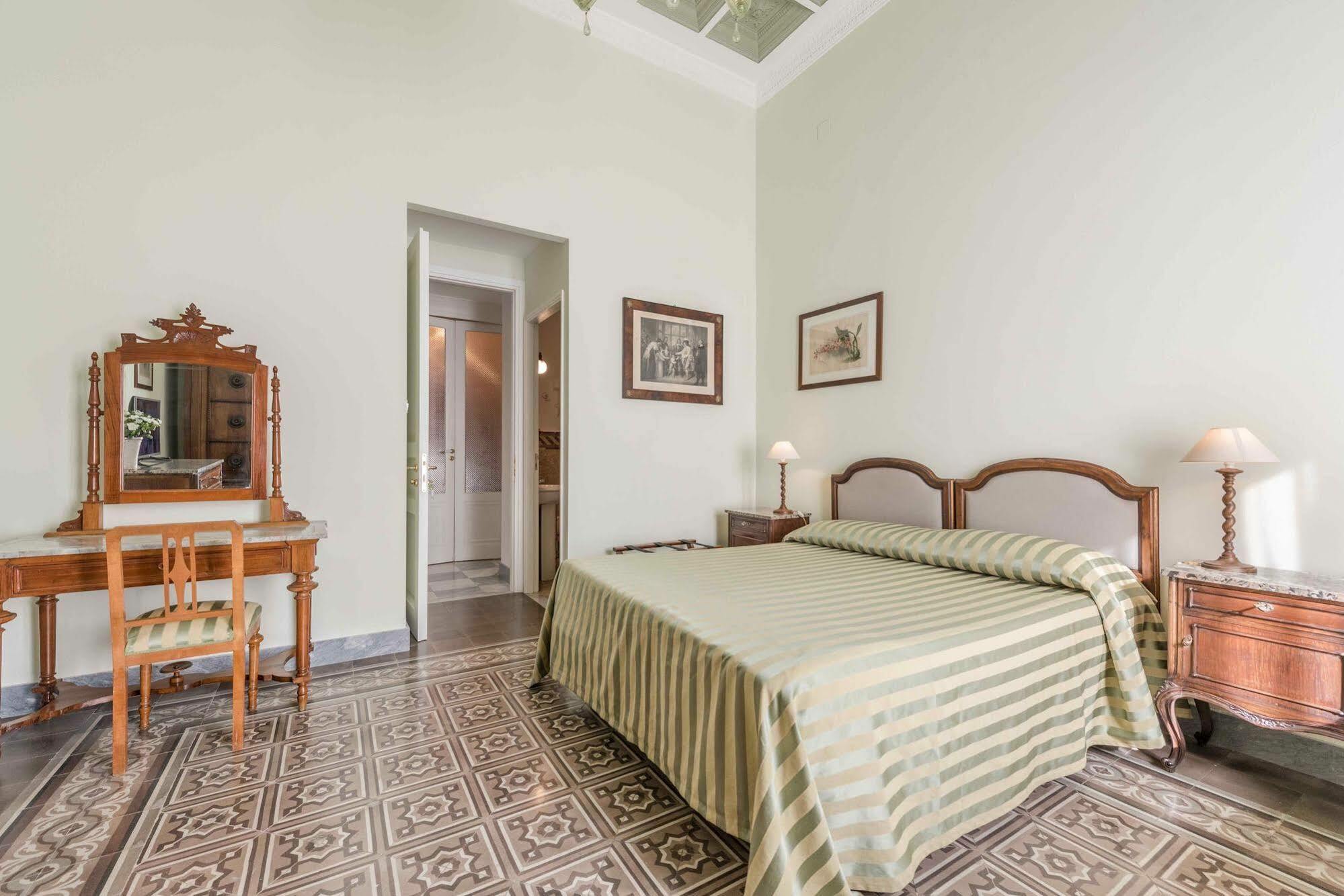 Palazzo Benso Acomodação com café da manhã Palermo Exterior foto